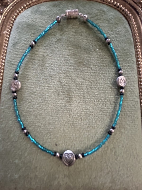 9” Ankle Bracelet Anklet Glass Beads Blue Black & Tibetan Silver Hearts 🩵