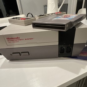 Nintendo NES Console, 2 Controllers, Super Mario Bros. 2, Manuals