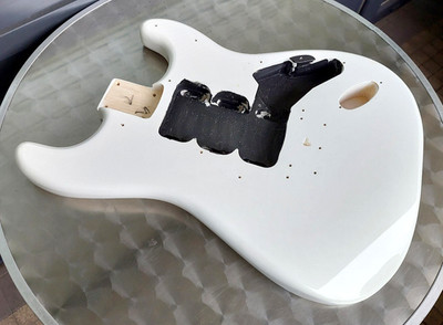 Fender Squier Hard Tail Stratocaster Body / Strat Korpus - Vintage Creme Weiß