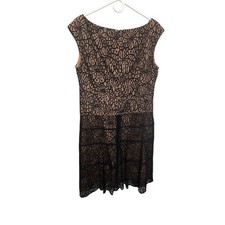 Anne Klein Lace Sheath Dress Womens 14 Black Nude Cap Sleeve V-Neck