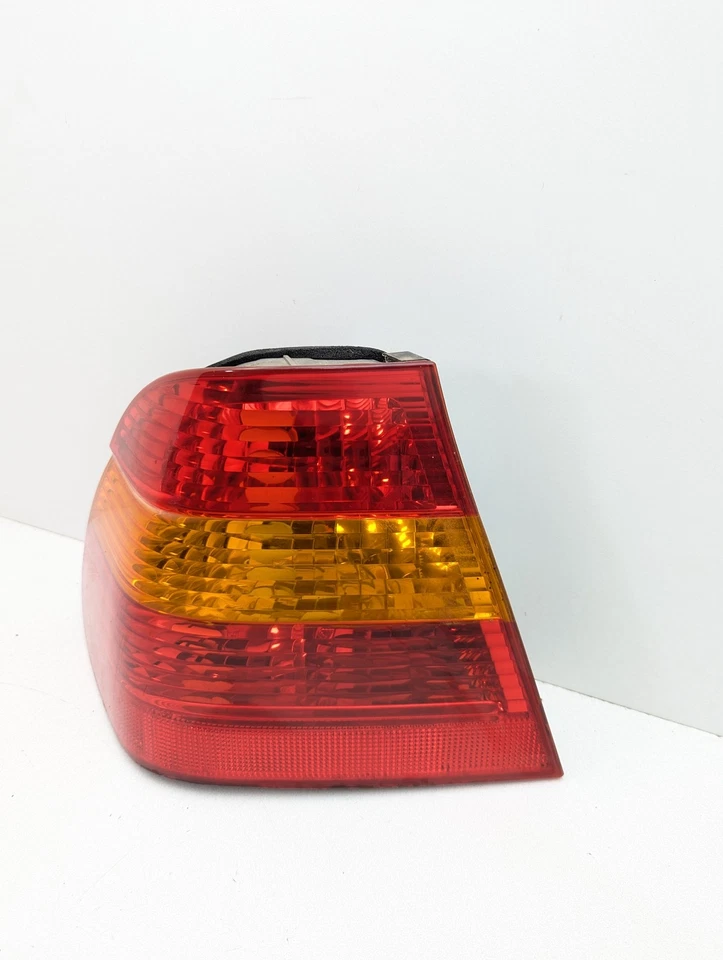 2002-2005 BMW 325xi E46 TAILLIGHT LEFT 6907933 - Image 2 of 4