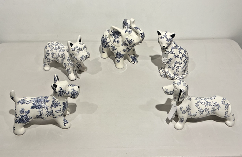 SURREY SELENA BLUE WHITE FLORAL FIGURINE COLLECTION "YOU PICK ONE" (NEW) - Afbeelding 1 van 11