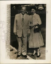 1954 Press Photo Governor Goodwin Knight and Virginia Carlson in Los Angeles.