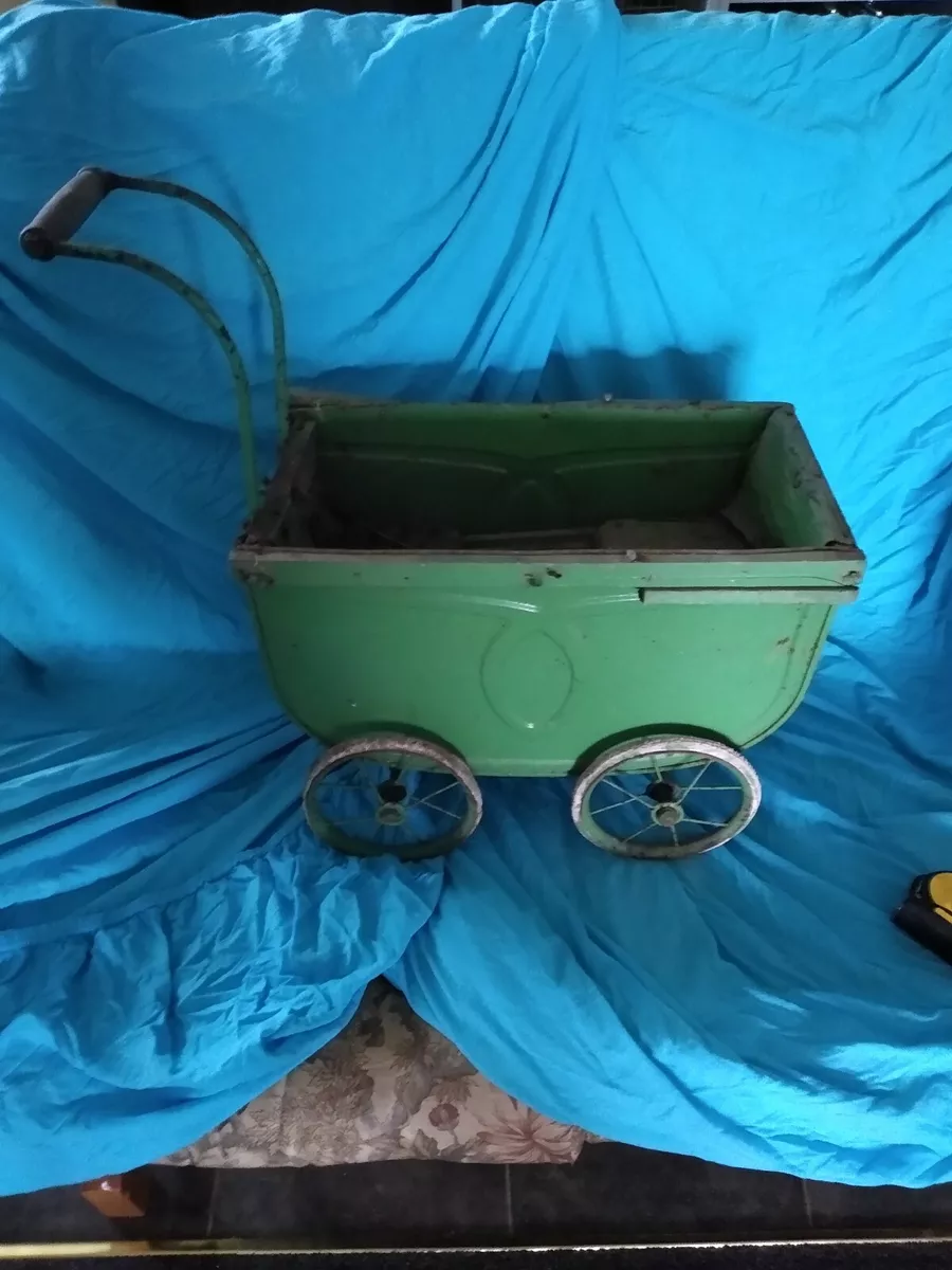 Dolls pram hotsell restorers uk