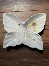 Lenox Butterfly Meadow Trivet. Yellow Flower.