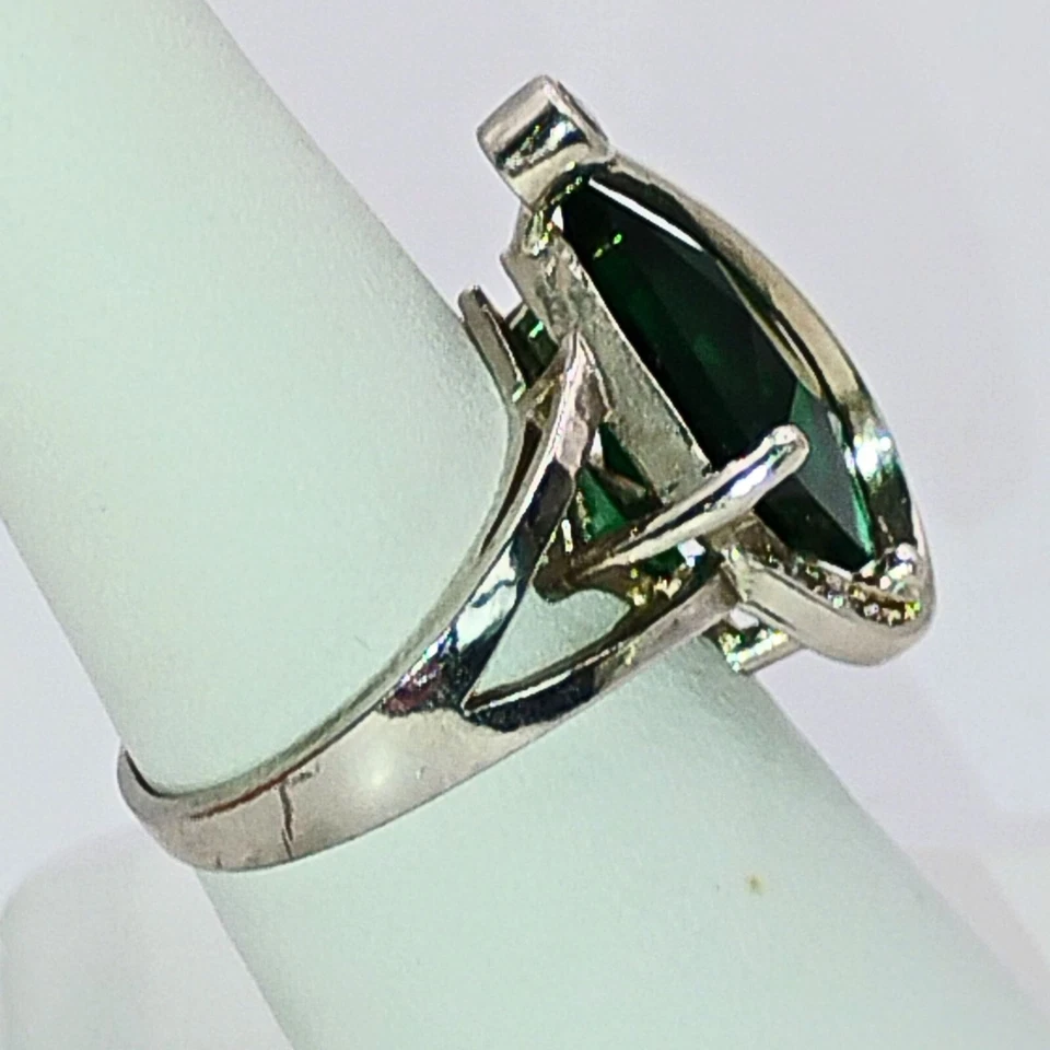 Anillo enchapado en plata esmeralda diamante creado en laboratorio talla 7,25 de colección para mujer Foto 4 de 4