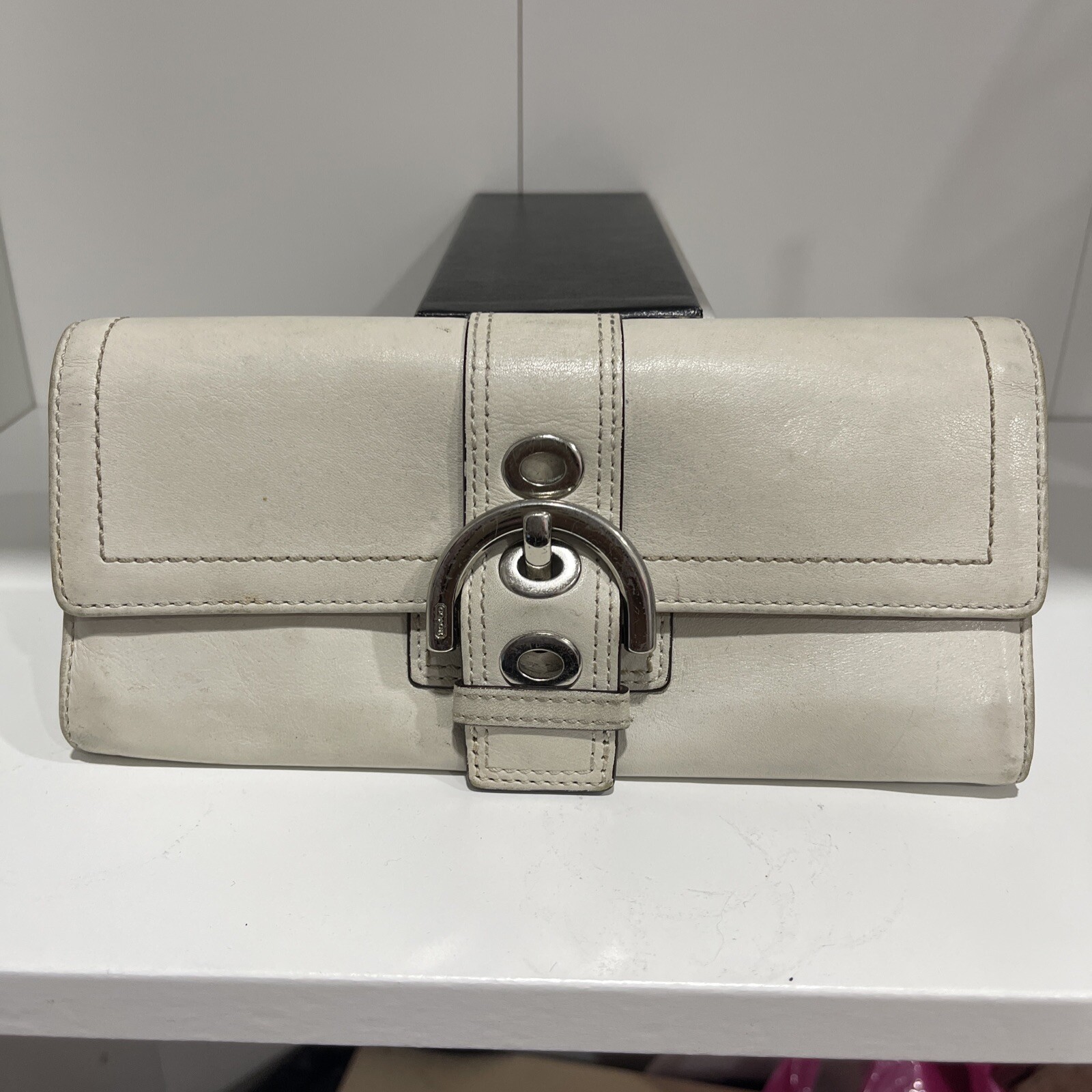 Y2K Coach Off White Leather Trifold Wallet Soho Style Buckle