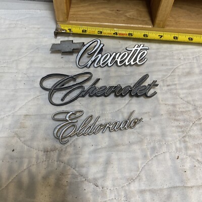 Lot of 3 : Chevrolet Trunk 9831025 + Chevette 367888 + Eldorado Emblem Logo