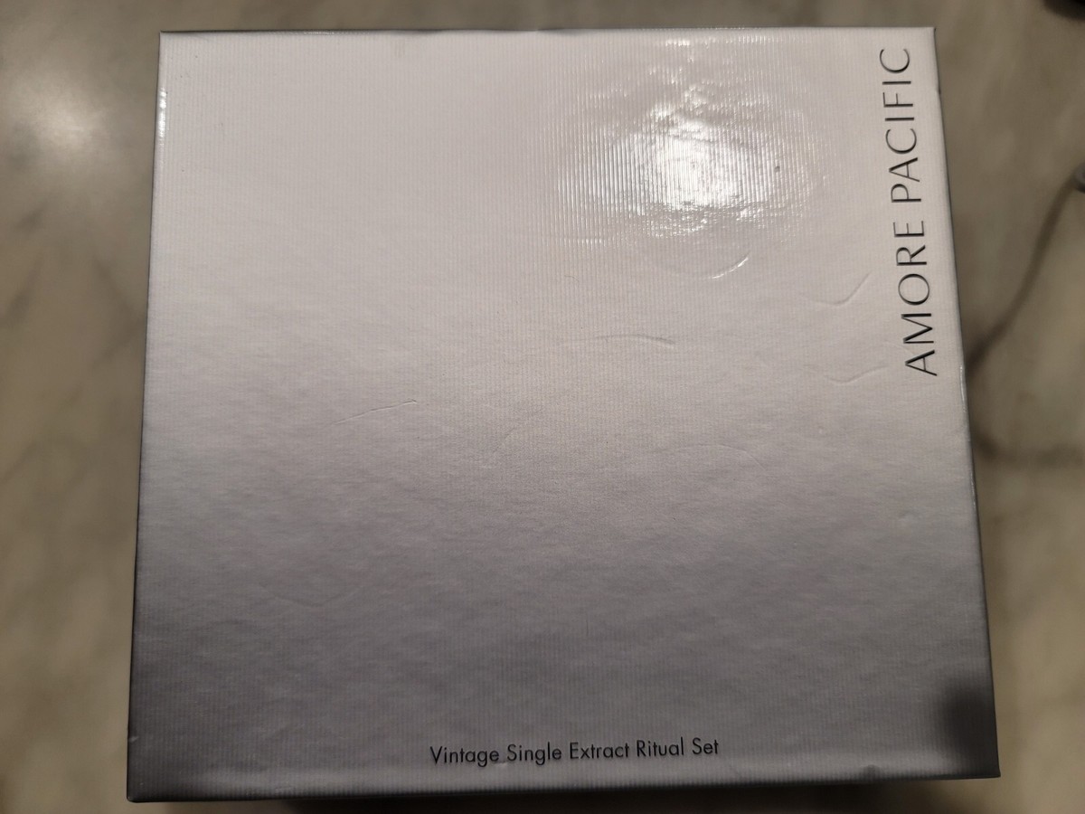 AmorePacific Vintage Single Essence Set Korean Skincare with Green