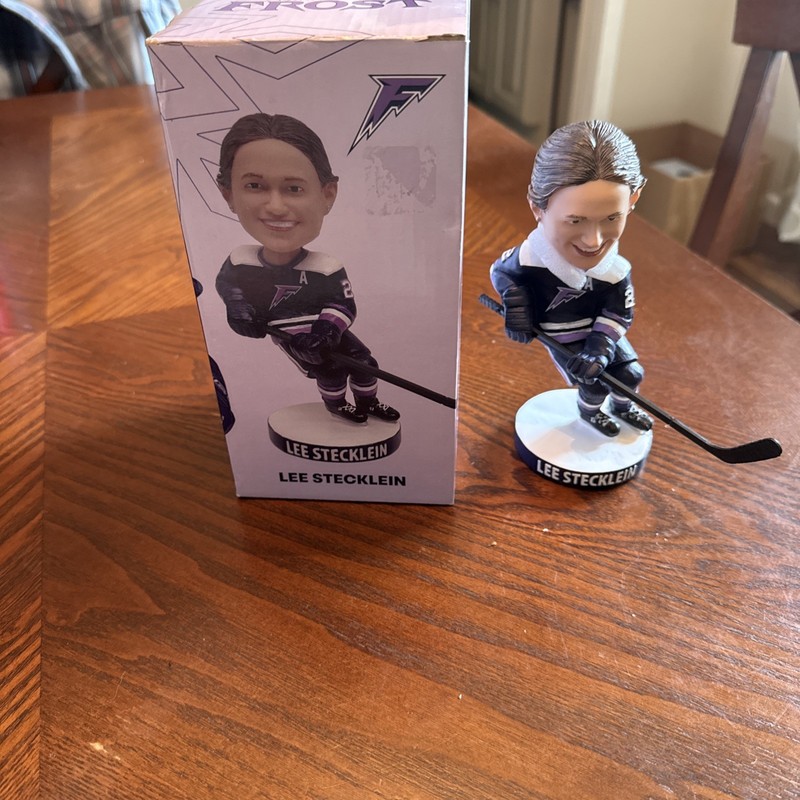 Lee Stecklein Man Frost PWHL Bobble head Limited Edition/4000 Jan 28,2026 In Box