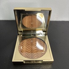 Bronzer only from Bobbi Brown Highlight & glow trio set
