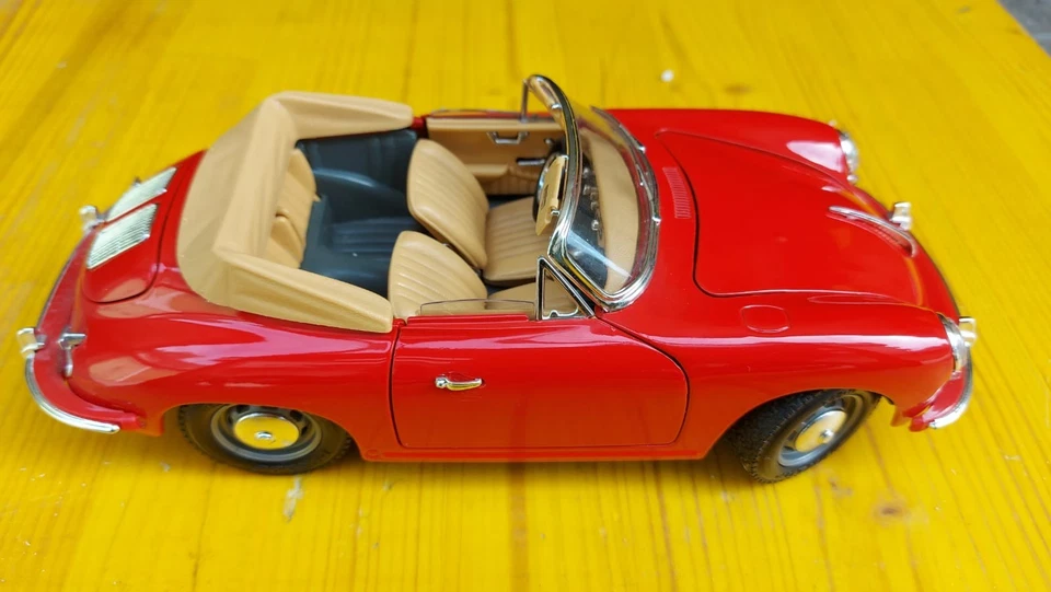 Burago PORSCHE 956 1961 rossa - Made in Italy - 1:18 Ottime Condizioni - Immagine 3 di 4