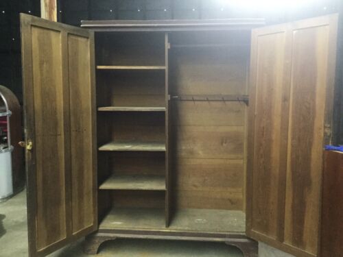 Antique Primative Chifferobe/wardrobe - Picture 2 of 9