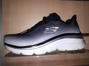 skechers 12717
