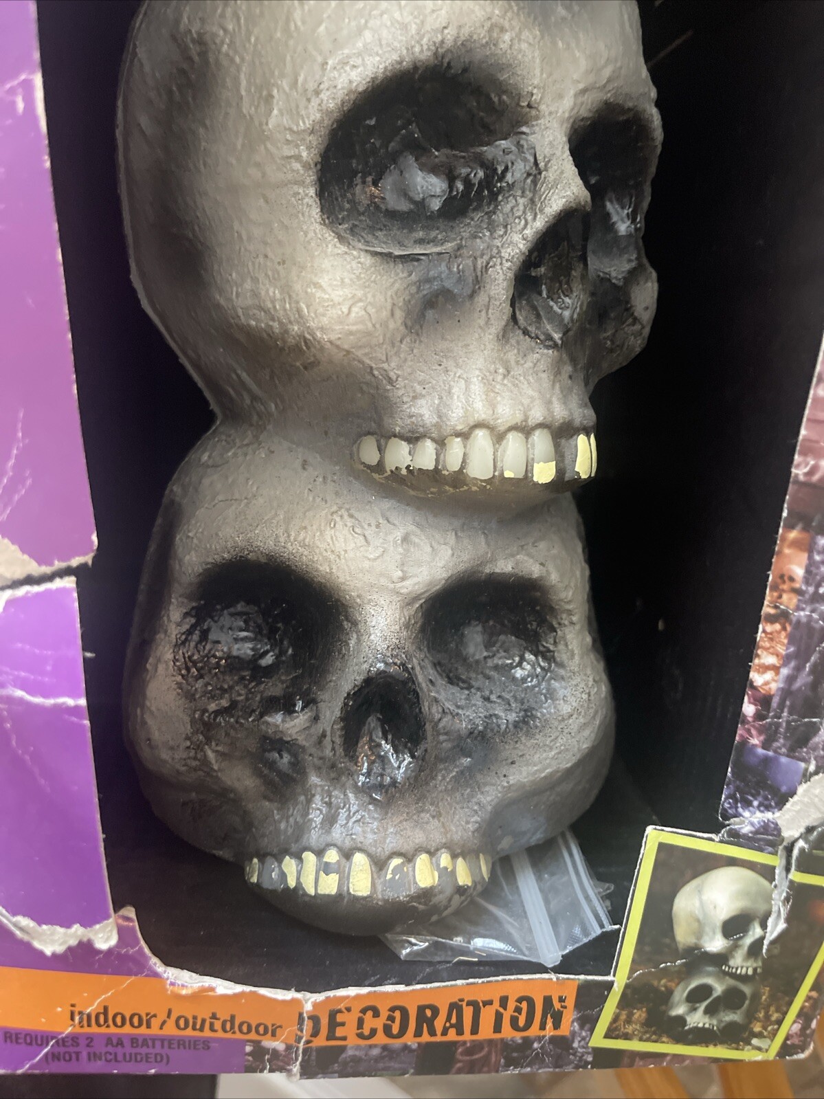 VTG 1999 Halloween The Paper Magic Group Stacked Skull Blow Mold Light Up