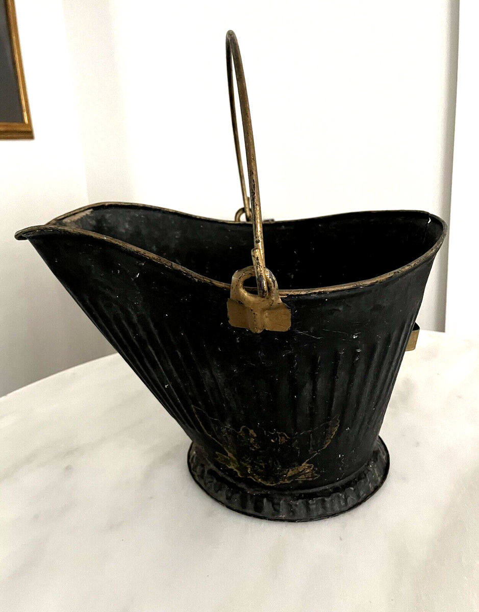 COAL BUCKET ANTIQUE REPLICAアイルランド製 Vintage Brass Coal Scuttle Bucket Porcelain Handles Lions