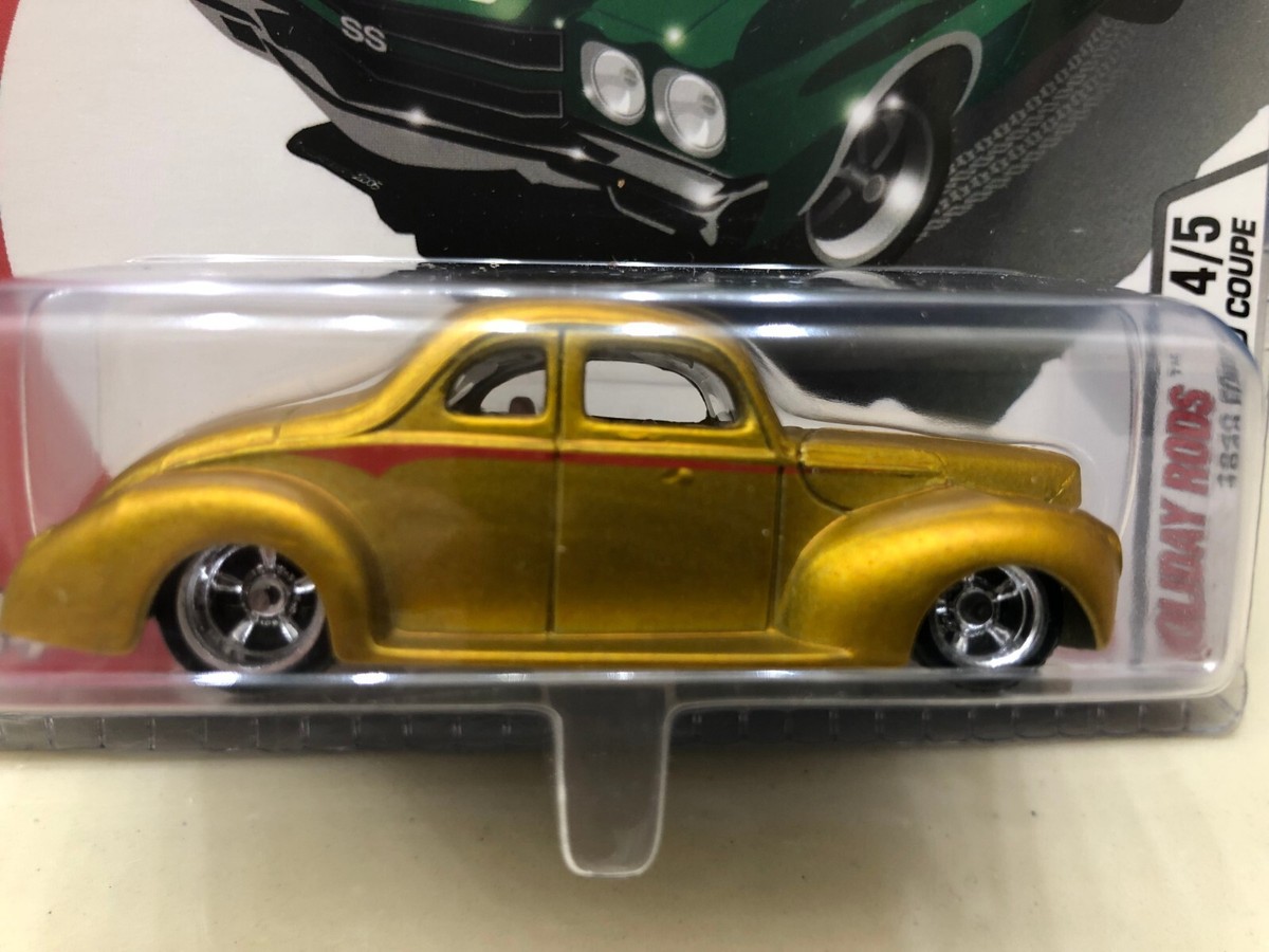 2005 HOT WHEELS HOLIDAY RODS 