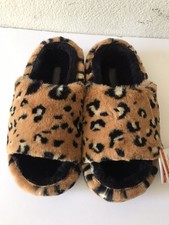 WOMEN'S CROCS CLASSIC PLUSH FAUX LEOPARD FUR SLIDE INDOOR/OUTDOOR SANDAL 7 NWT