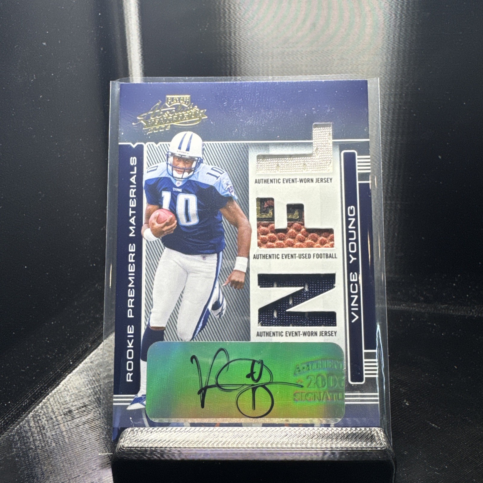 Vince Young Playoff Absolute Memorabilia Rookie Premiere Materials Autographed #258 Rookie Premiere Materials Autograph
