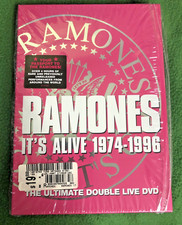 イッツ・アライヴ　1974-1996 DVD Amazon.co.jp: イッツ・アライヴ 1974-1996 [DVD] : ラモーンズ