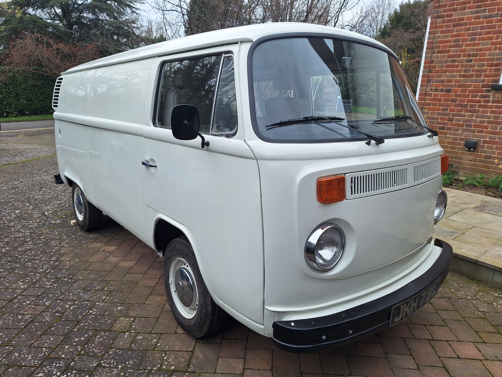 VW T2 Bay Window Panel Van RHD 2l NO RUST great platform for camper