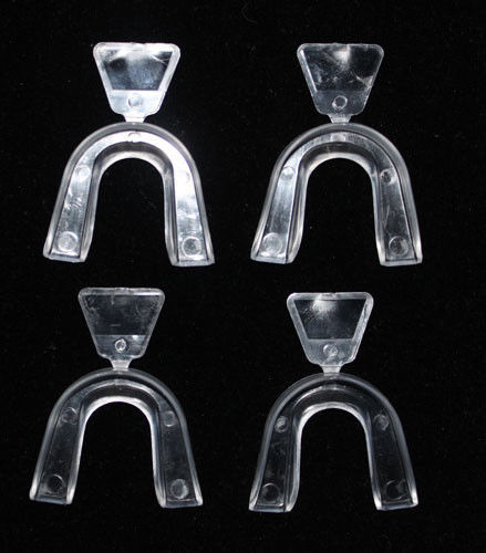 KIT SBIANCAMENTO DENTI 6x3cc SIRINGHE + 4 STAMPI DENTI + PENNA GEL + LUCE LASER - Foto 4 di 13