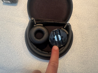 Mercedes-Benz Bluetooth Headphones AKG T8gp104 Model P104 for sale