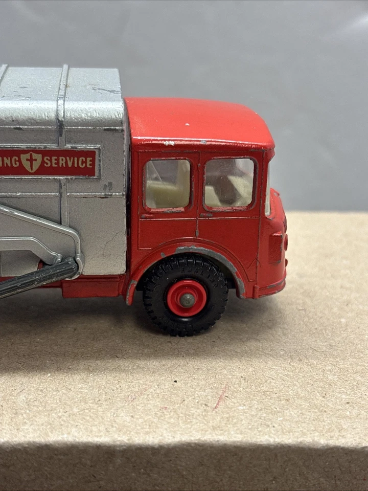 Matchbox King Size Refuse Truck (Garbage Truck) K-7 - Image 4 of 4