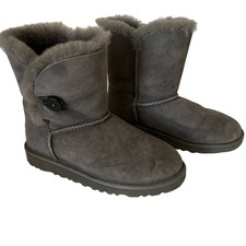 Ugg Bailey Suede Round Toe Grey Pull on Style Side Button Boot Bootie Size 4