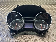 Mercedes-Benz GLA W156 X156 2017 Diesel Geschwindigkeitsmesser Cockpit 100kW
