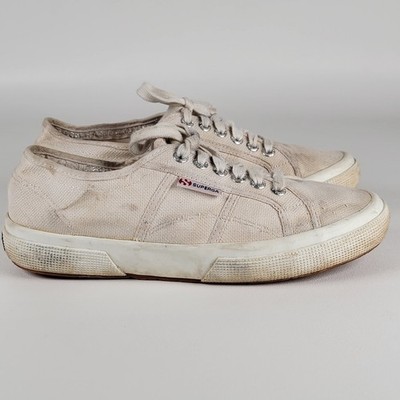 Superga Women s 2750 Cotu Classic Sneaker White Lace up  Size 40  US 9 M