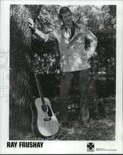 1970 Press Photo Singer Ray Frushay with Guitar - hcp43991