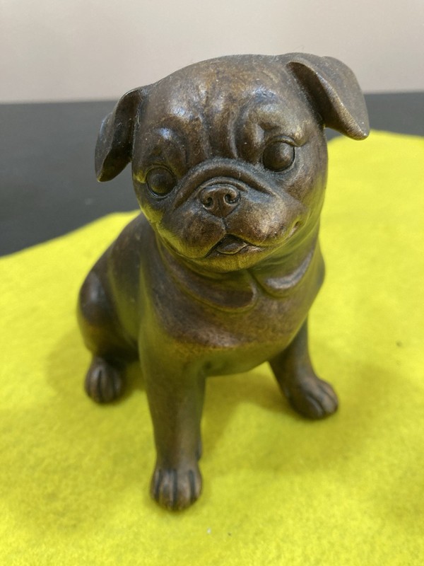 1273 CHINESE PUG FIGURINE MINT CONDITION RESIN MATERIAL