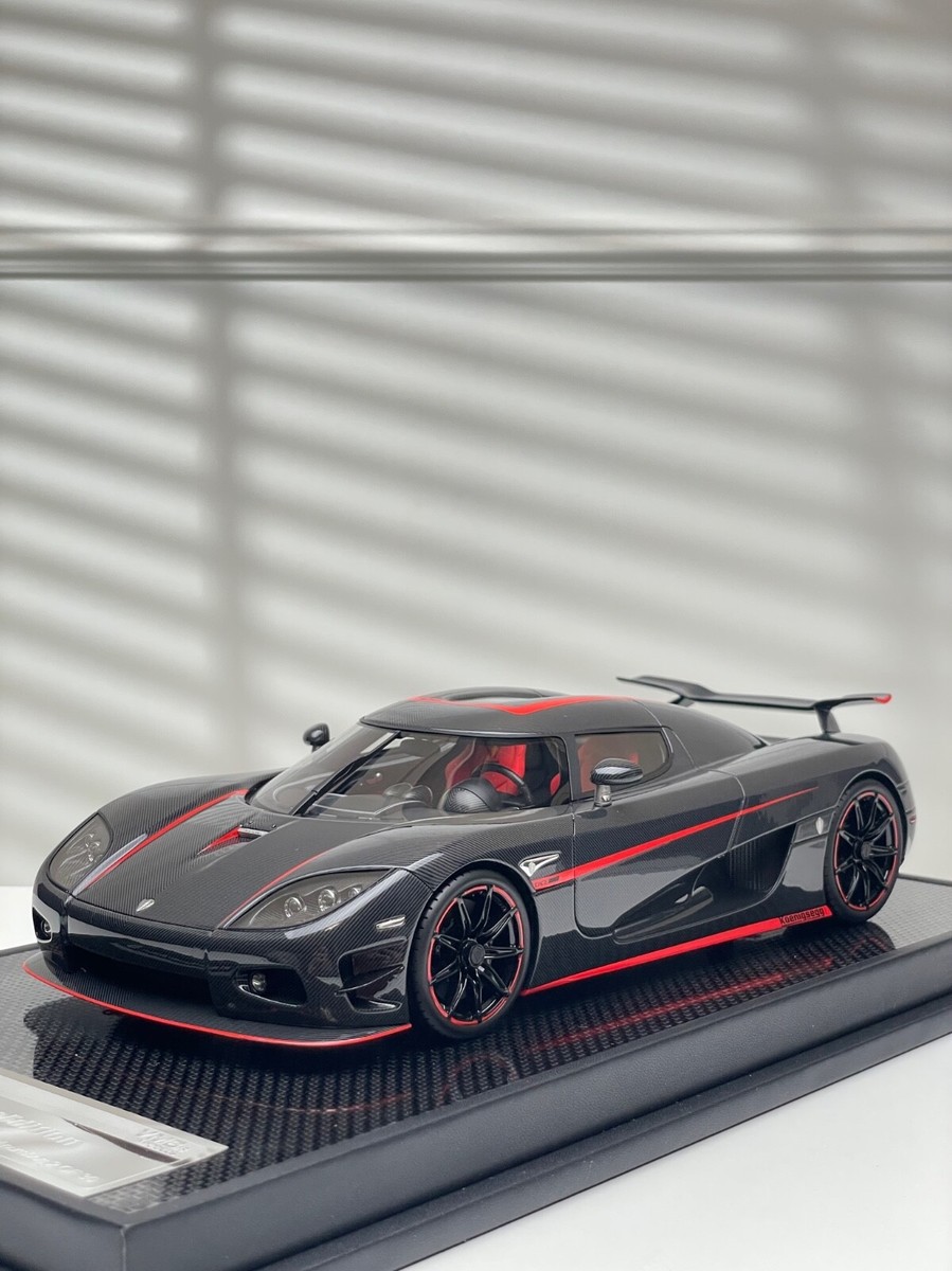 Koenigsegg CCX (Carbon Fiber/ Red Stripe) [VMB Model] 1/18 scale
