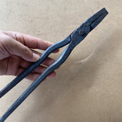 25 CM blacksmith tongs,hand forged tongs for forge anvil vise knnife making U