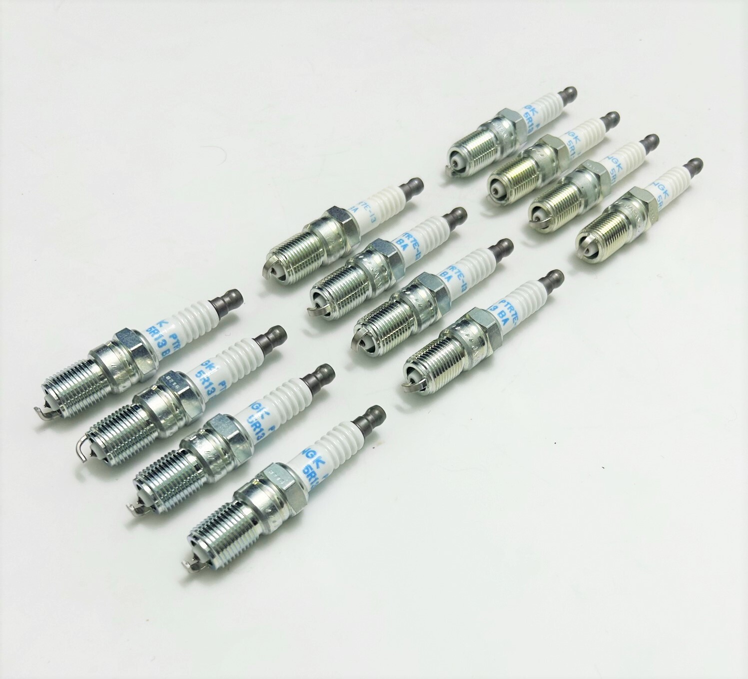 ➥Aston Martin ➥DB9 DBS Vanquish Rapide Virage V12 Vantage Zagato Spark Plugs Set