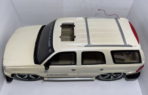 Camión de radiocontrol Cadillac Escalade 2004 brillante escala 1/6 probado funciona nuevo escala 1/6 - Imagen 6 de 24