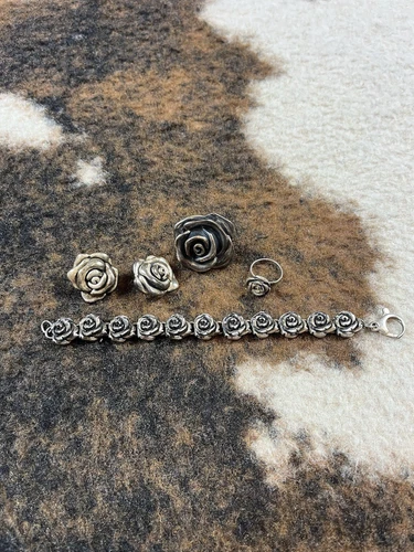 Vintage Rose Jewelry Set in 925 Silver – Bracelet, Earings & 2 Rings *need clean