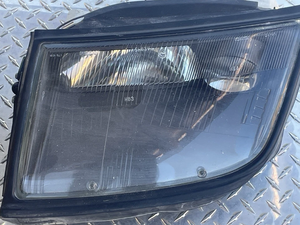 1990-1996 Nissan 300zx RH Driver Side Headlight - Image 3 of 3