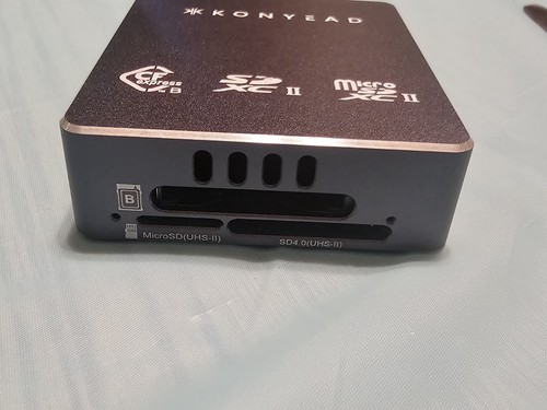 Konyead Three Slot Usb- C 10gbps Card Reader CFB & SD4.0 TF 4.0 external Power - Picture 3 of 5