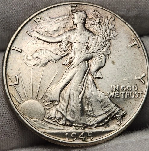 1945 P Walking Liberty Half Dollar - 90% Silver - Great For Albums - WL-4528p