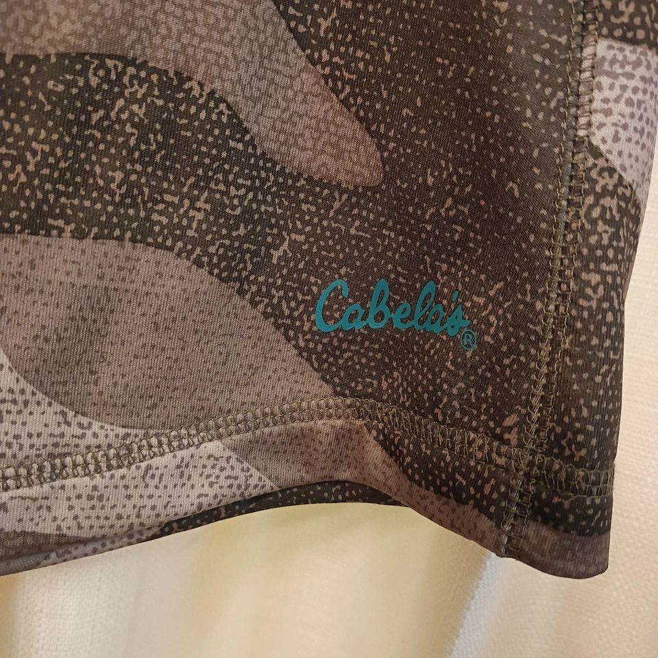 NWT Cabela's OutfitHer Camo Short Sleeve Top Size M - Image 3 of 4
