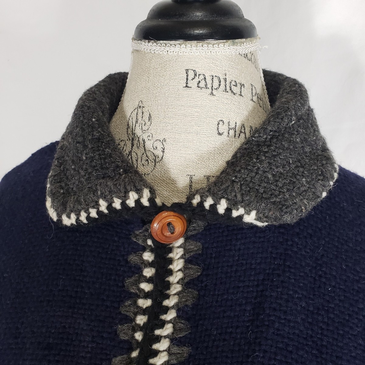 Artesanias Made in Ecuador Hand Knit Wool Cardigan Jacket Artesanias Made in Ecuador Hand Knit Wool Cardigan Jacket