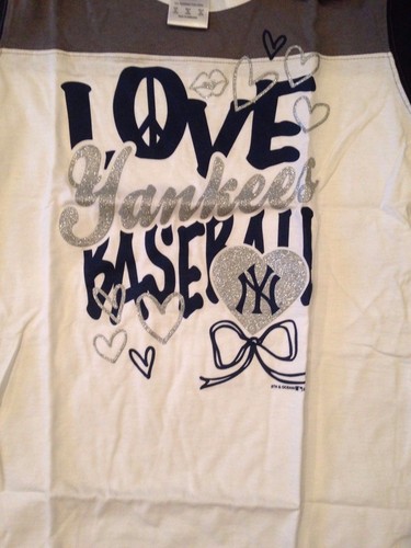 New York Yankees NEW Girls Small Love Crew T-Shirt . MLB Baseball Tee NWT Gift - Picture 2 of 3