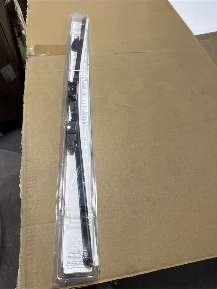 Limpiaparabrisas negro 28" genuino Ford Motorcraft WW2801PF / AU2Z-17V528-KA Foto 3 de 4