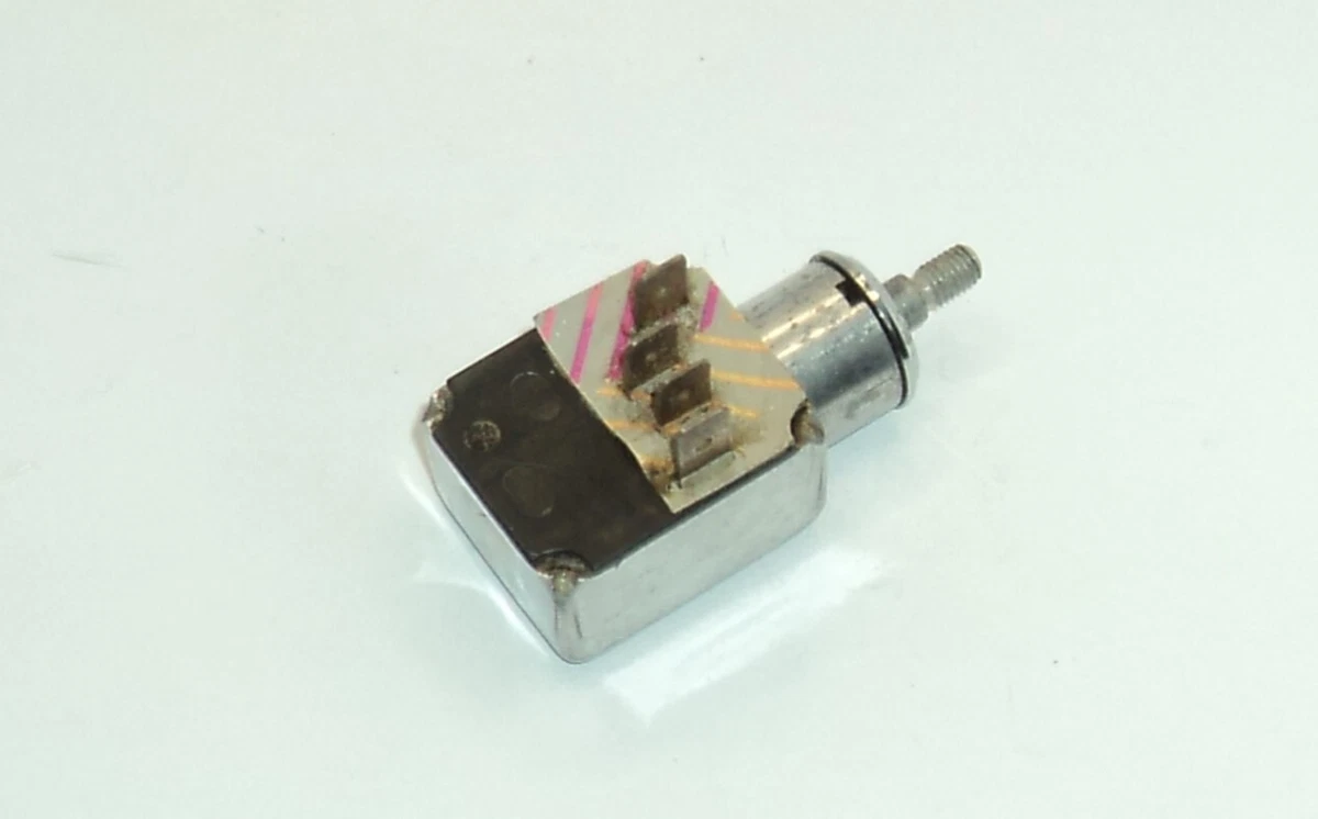 BMW E12 5er 518 520 525 orig. Schalter Zugschalter 4-polig 2 