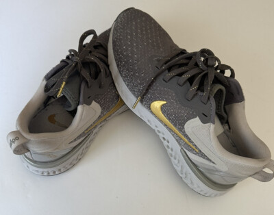 Nike*Odyssey React*Womens Size 6*Running Shoes*Silver/Gold* Trainer  Sneakers*