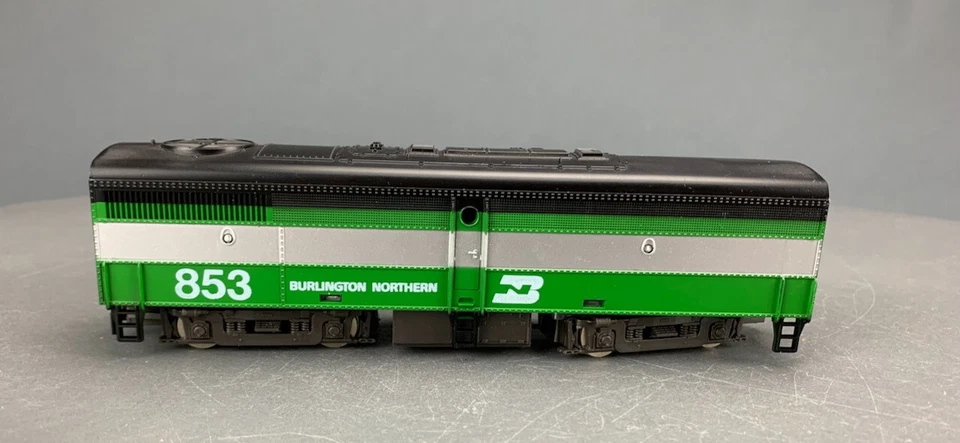 HO Scale ROCO Alco FB2 Diesel Locomotive BN #853 Unpowered HO5506 - Image 3 of 4