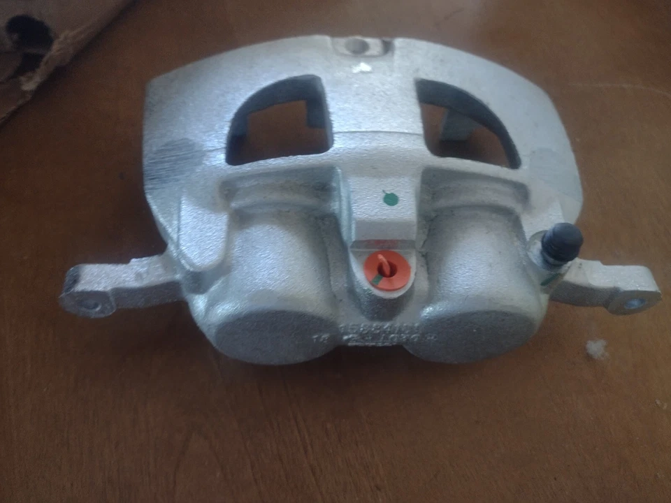 Ram 2500 2014 5,7 L Hemi Tradesman pinza de freno OEM Foto 3 de 4