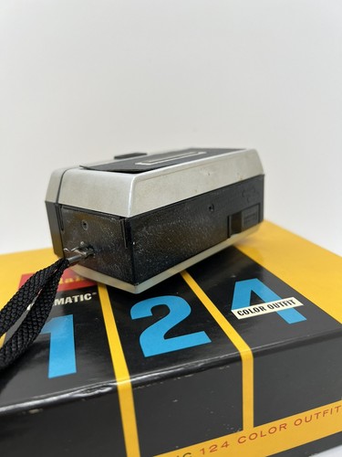 Vintage Kodak Instamatic Camera 124 Untested - Picture 3 of 5
